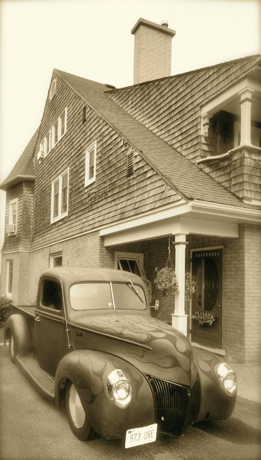Creighton Manor Inn Bed & Breakfast Orillia Zewnętrze zdjęcie
