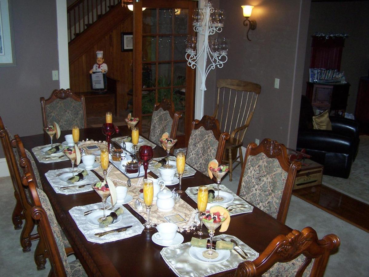 Creighton Manor Inn Bed & Breakfast Orillia Zewnętrze zdjęcie